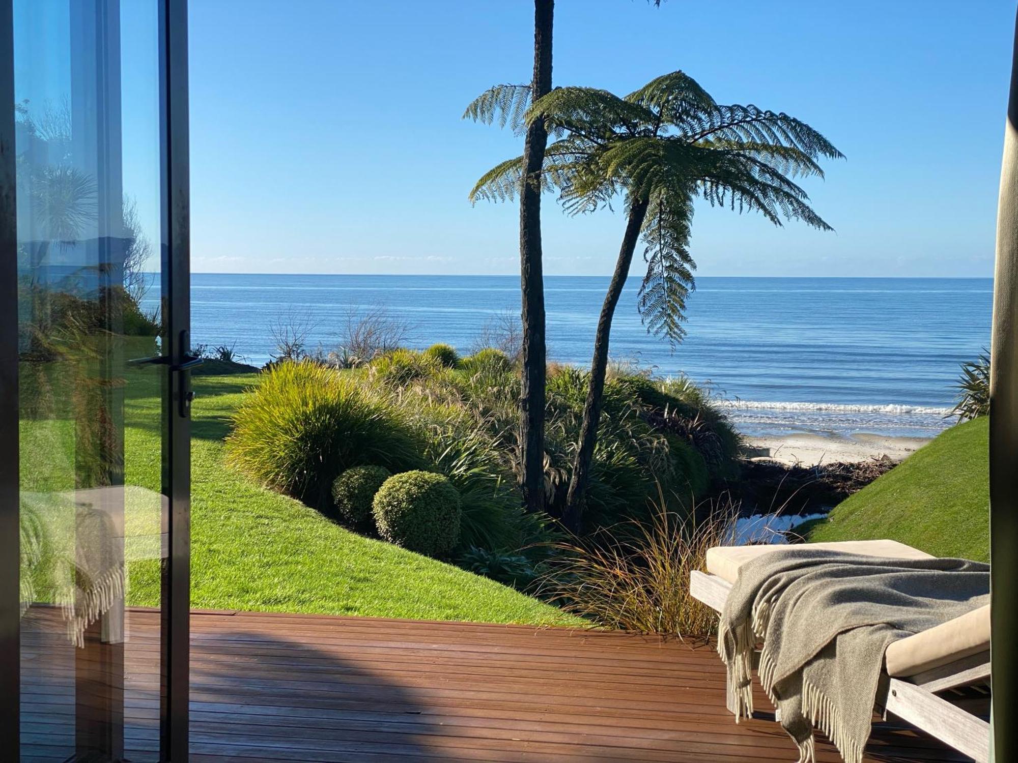 Adrift In Golden Bay- Absolute Beachfront Villas (Adults Only) Collingwood Exterior foto
